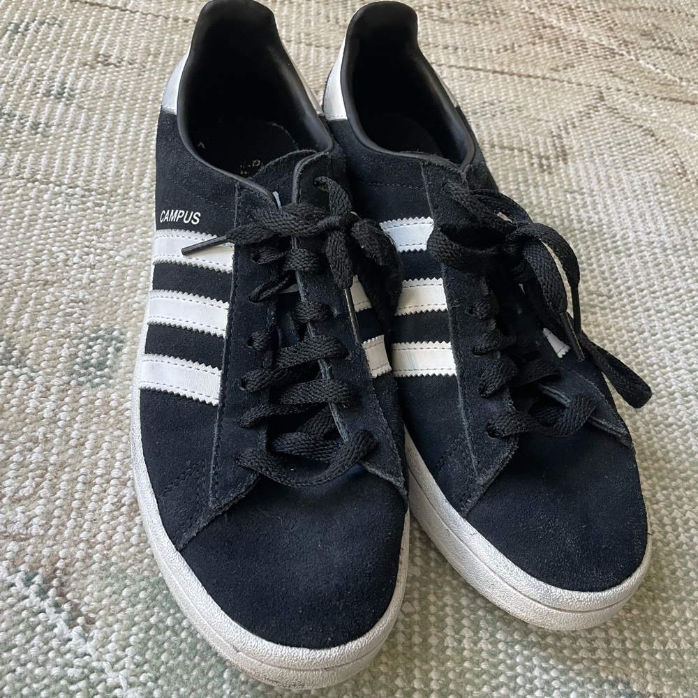 Adidas Campus 🖤🖤🖤 (great condition!)